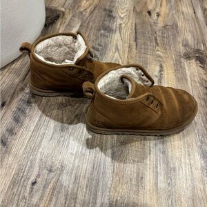 UGG woman Brown Suede Shoes